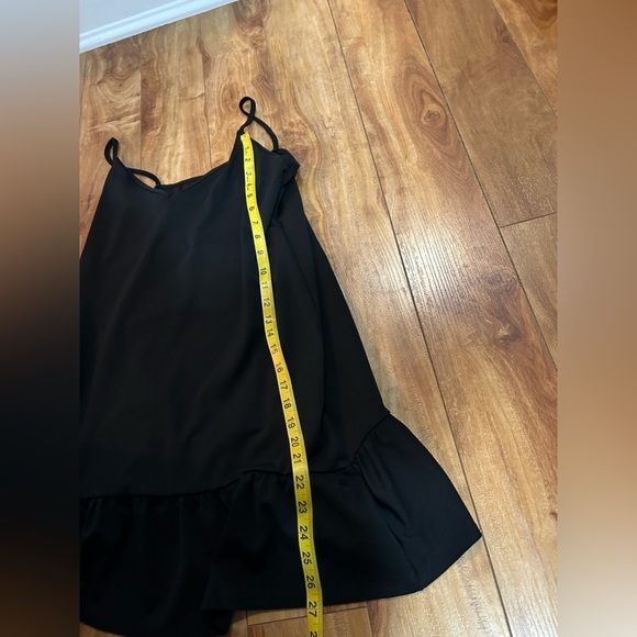 Boohoo night black ruffle hem mini dress - Picture 6 of 13